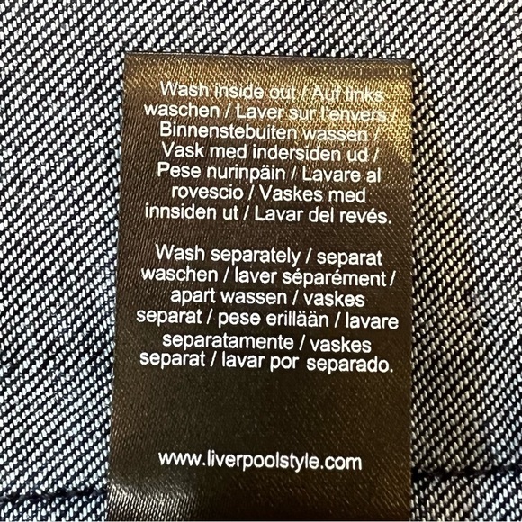 Liverpool Los Angeles Velvet Trim Frayed Denim‎ Jacket Sz S NWT - Picture 14 of 16